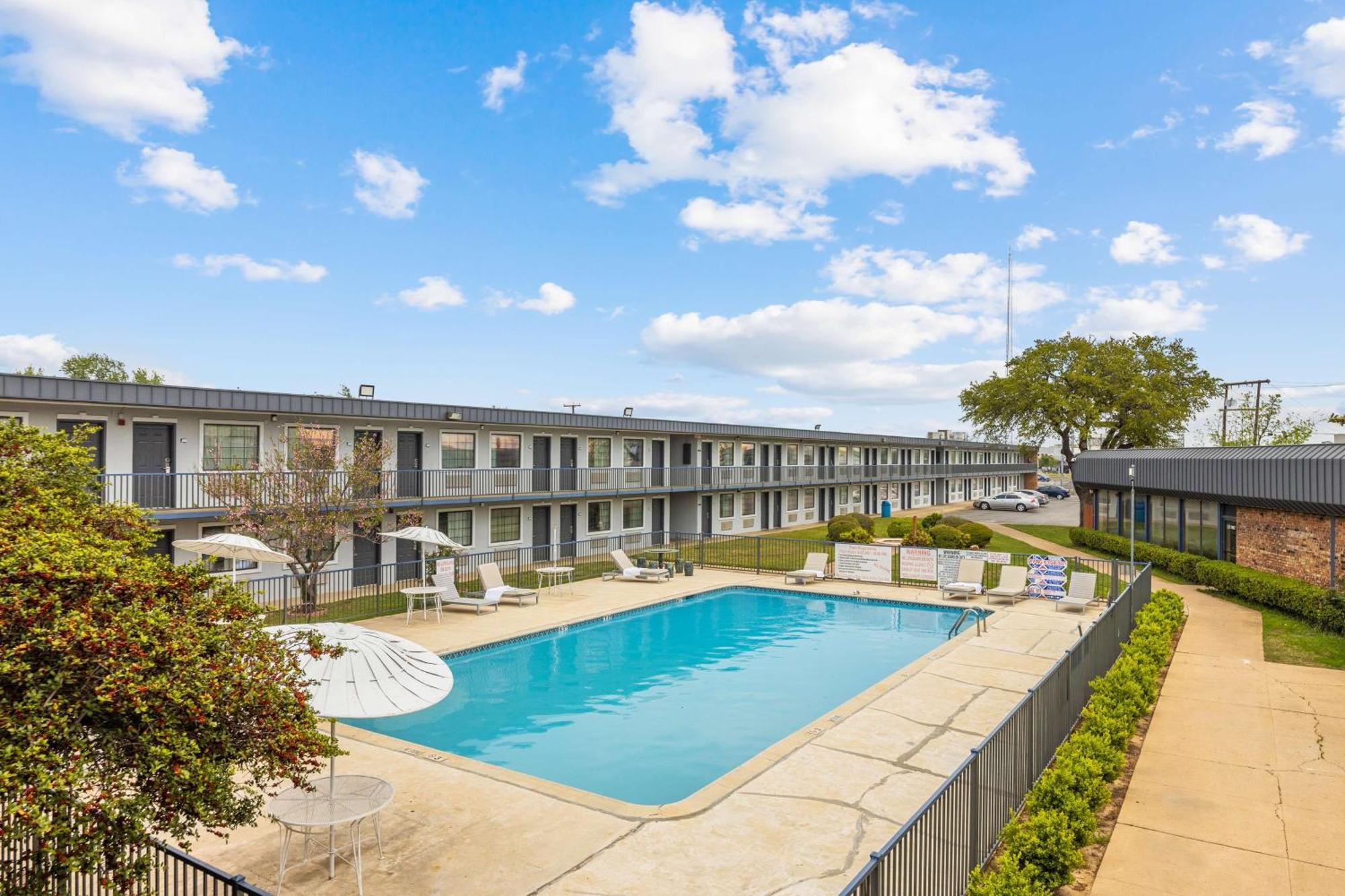 Richland Hills Americas Best Value Inn Fort Worth/Hurst מראה חיצוני תמונה