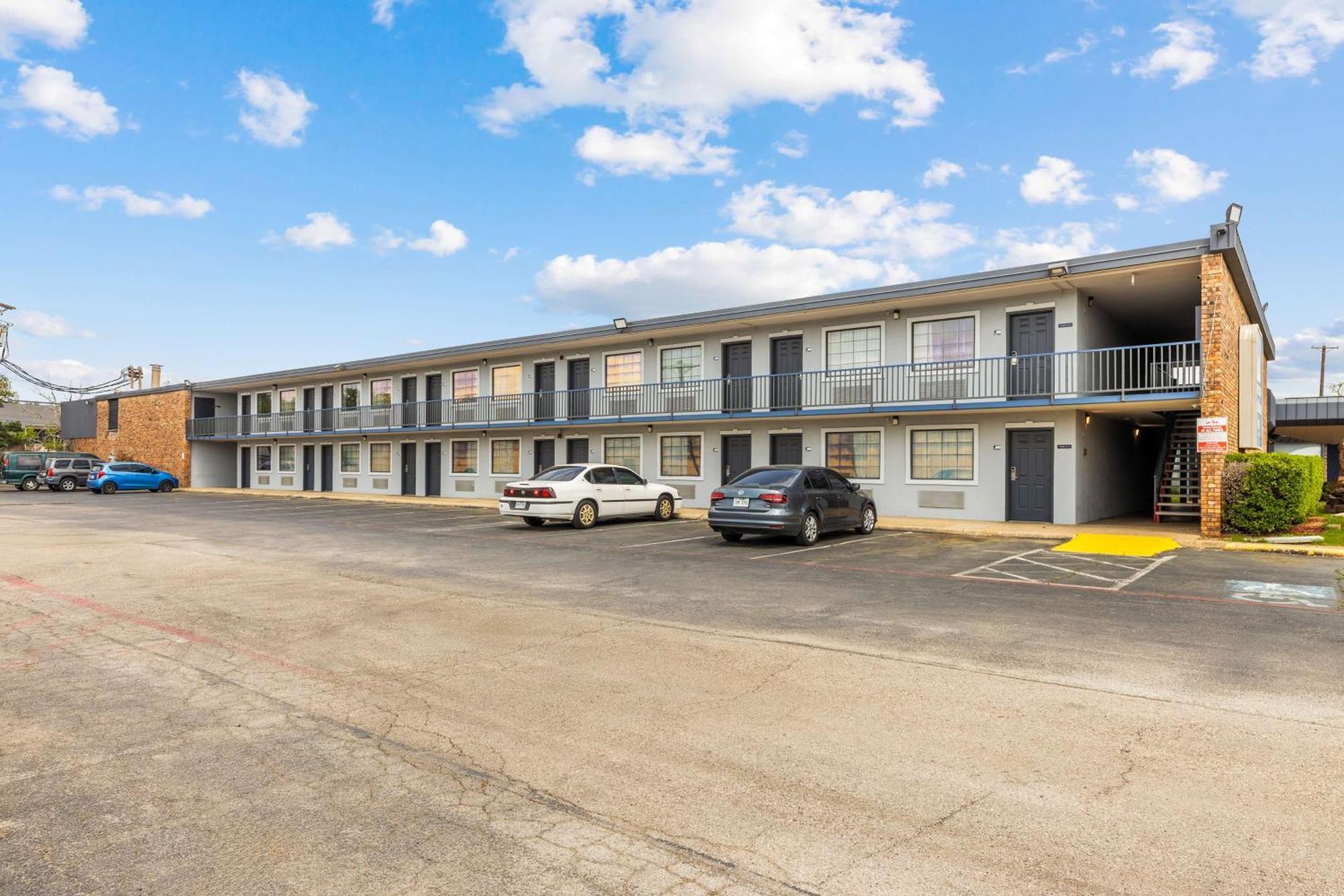 Richland Hills Americas Best Value Inn Fort Worth/Hurst מראה חיצוני תמונה