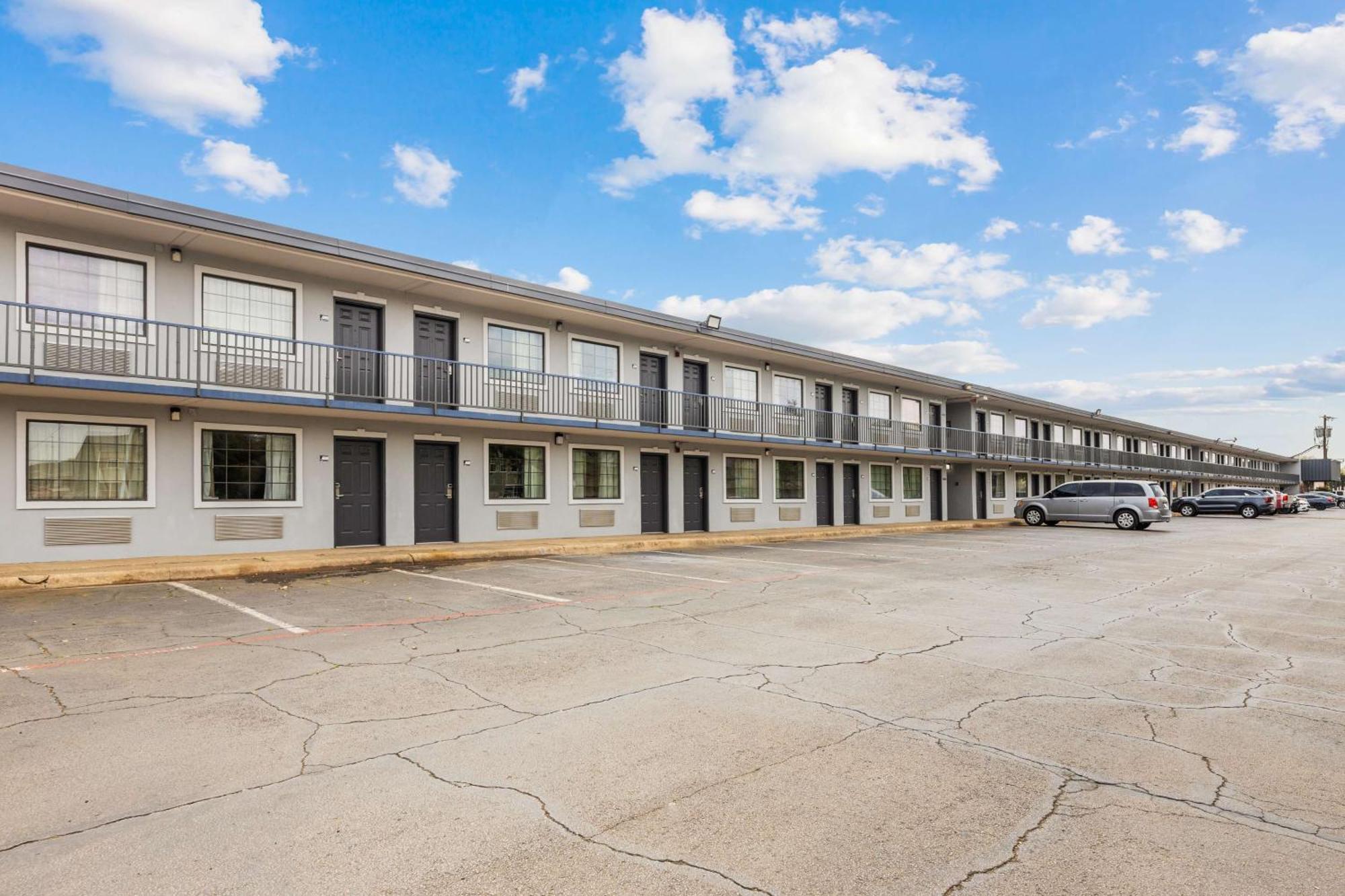 Richland Hills Americas Best Value Inn Fort Worth/Hurst מראה חיצוני תמונה